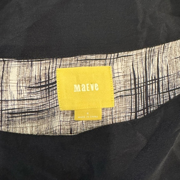 Anthropologie MAEVE Size 4 Cream & Black Geomtric Print Silk Blouse off shoulder - Picture 6 of 8